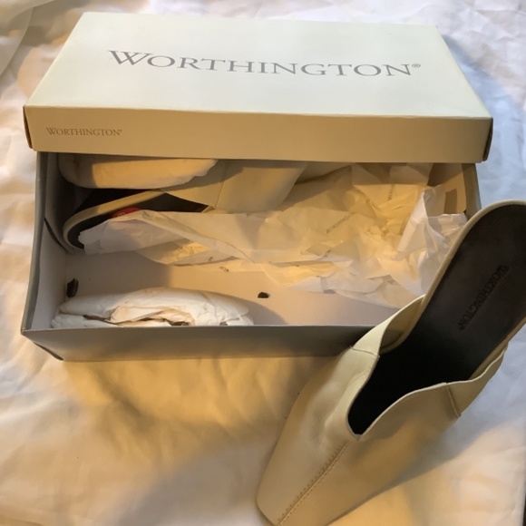 Shoes - Picture 7 of 7